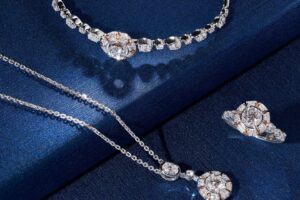 perhiasan berlian wanita